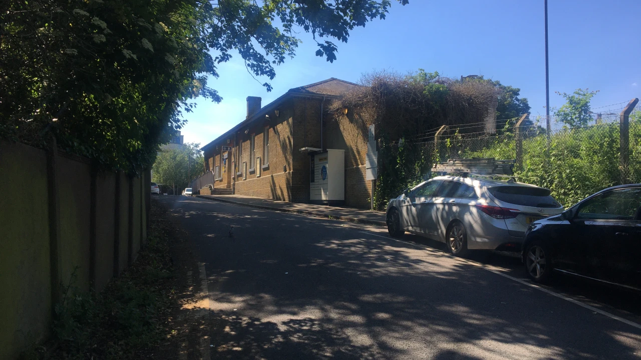 Westcombe Park train station